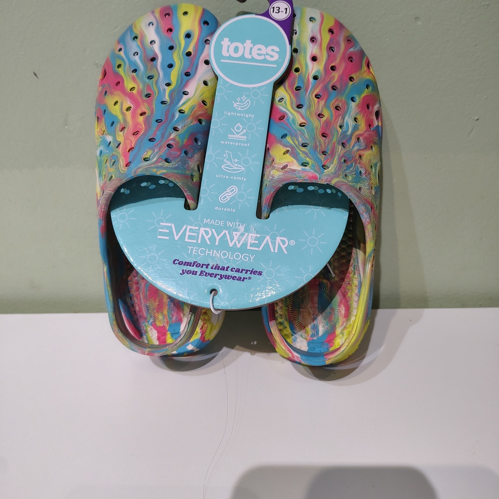 NWT Totes Multicolor Sandals Waterproof Size Kids 13-1 Boys Girl Everywear Shoes